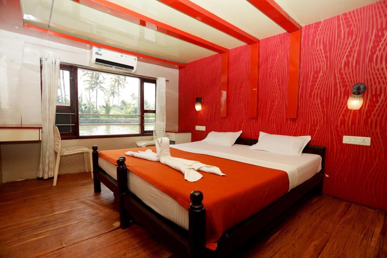 Hotel Harmony Houseboats Alappuzha Esterno foto
