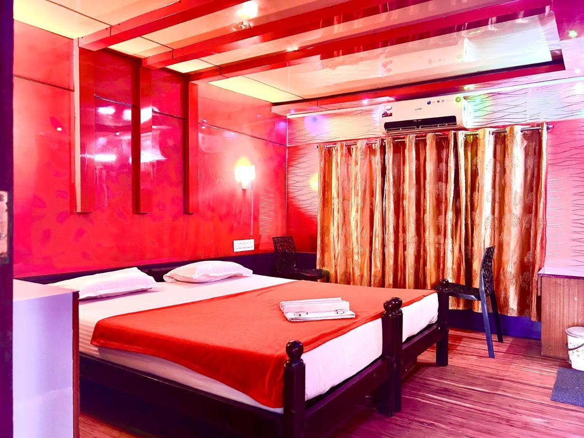 Hotel Harmony Houseboats Alappuzha Esterno foto