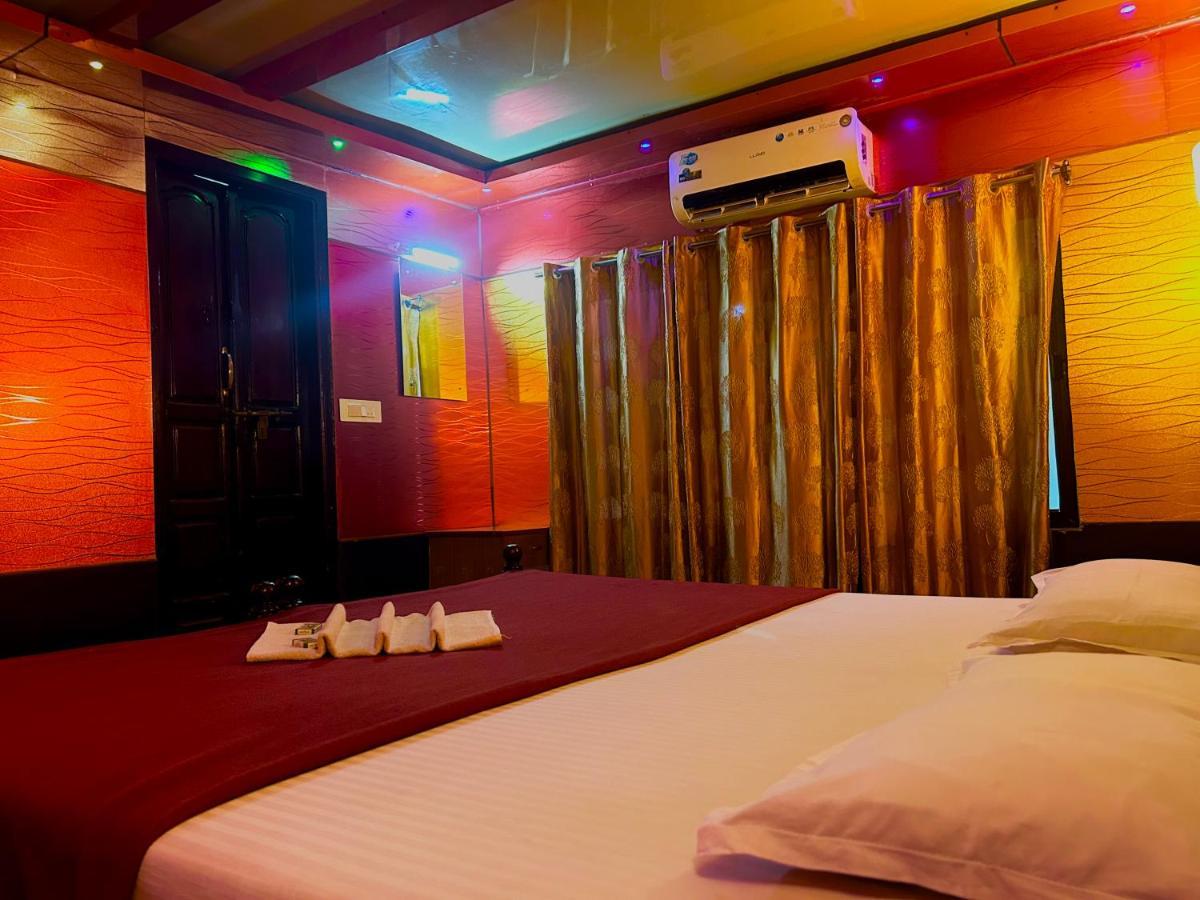 Hotel Harmony Houseboats Alappuzha Esterno foto