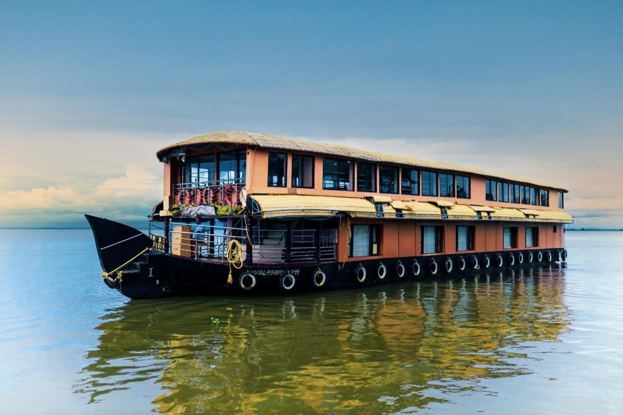 Hotel Harmony Houseboats Alappuzha Esterno foto