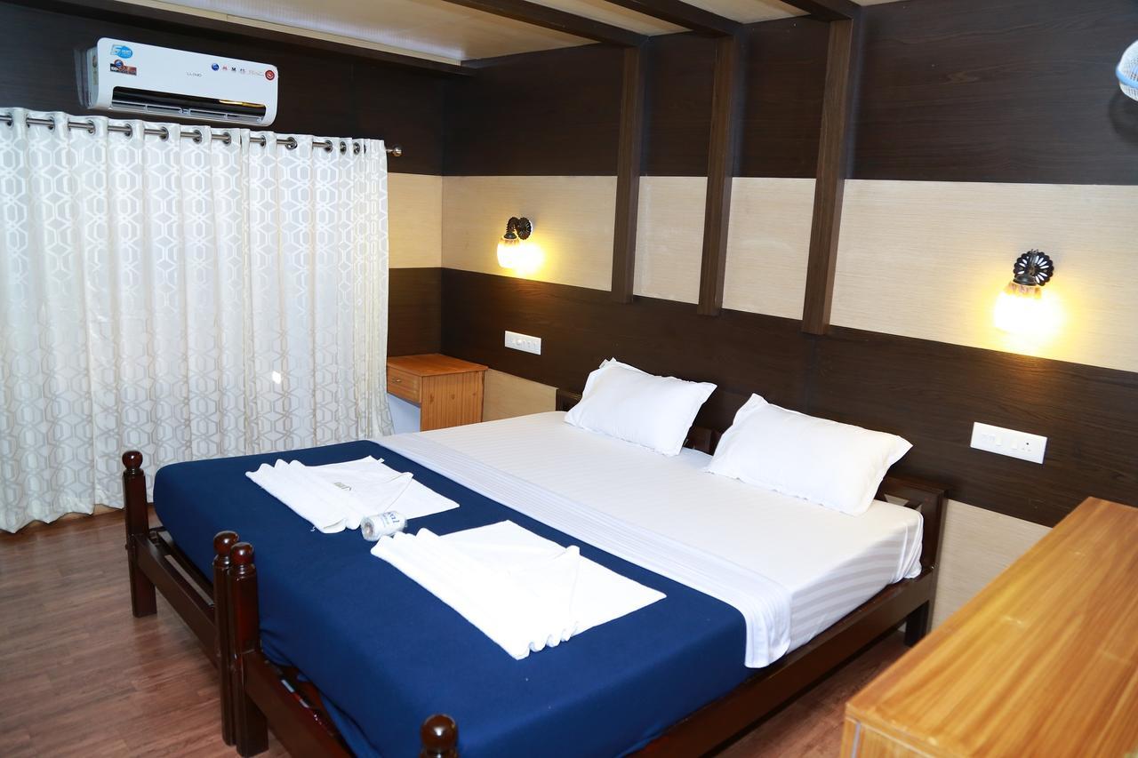 Hotel Harmony Houseboats Alappuzha Esterno foto